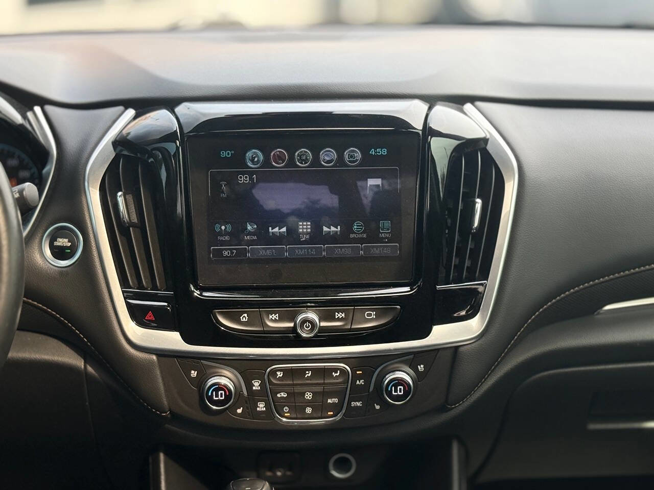 Used 2018 Chevrolet Traverse Premier w/ Driver Confidence II Package FWD image 19