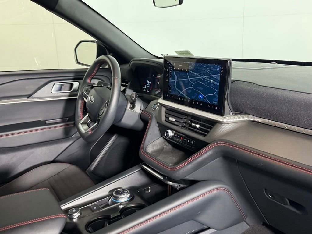 Used 2025 Ford Explorer ST-Line w/ ST-Line Street Pack image 32