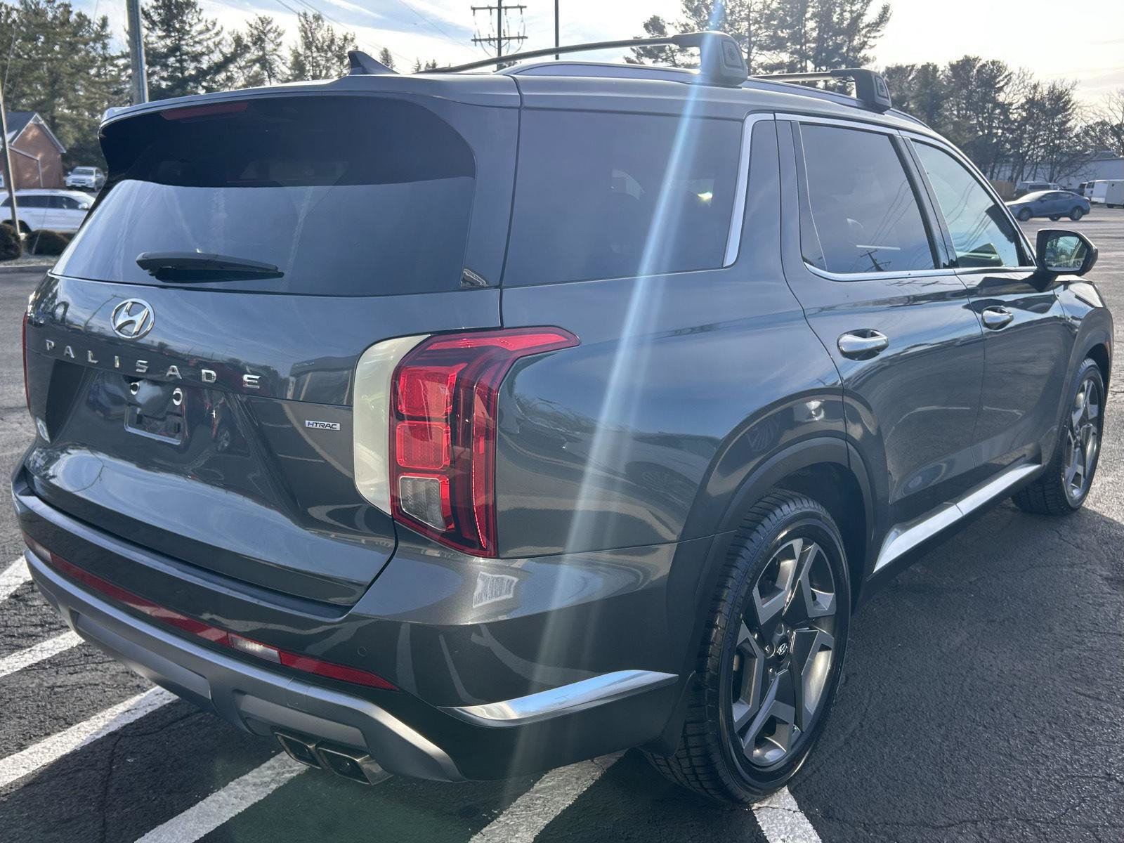 Certified 2023 Hyundai Palisade Limited AWD/4WD image 7