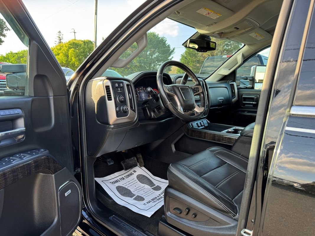 Used 2016 GMC Sierra 3500 Denali w/ Duramax Plus Package image 7