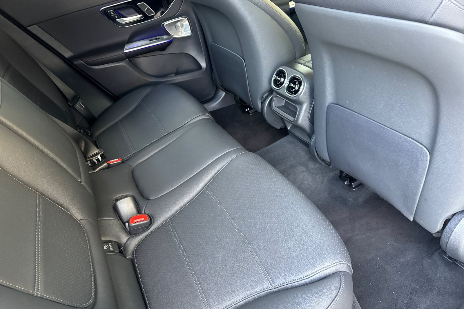 Certified 2025 Mercedes-Benz GLC 300 4MATIC image 33