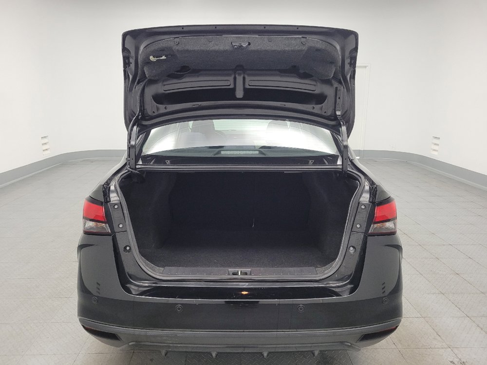 Used 2021 Nissan Versa SV FWD image 29