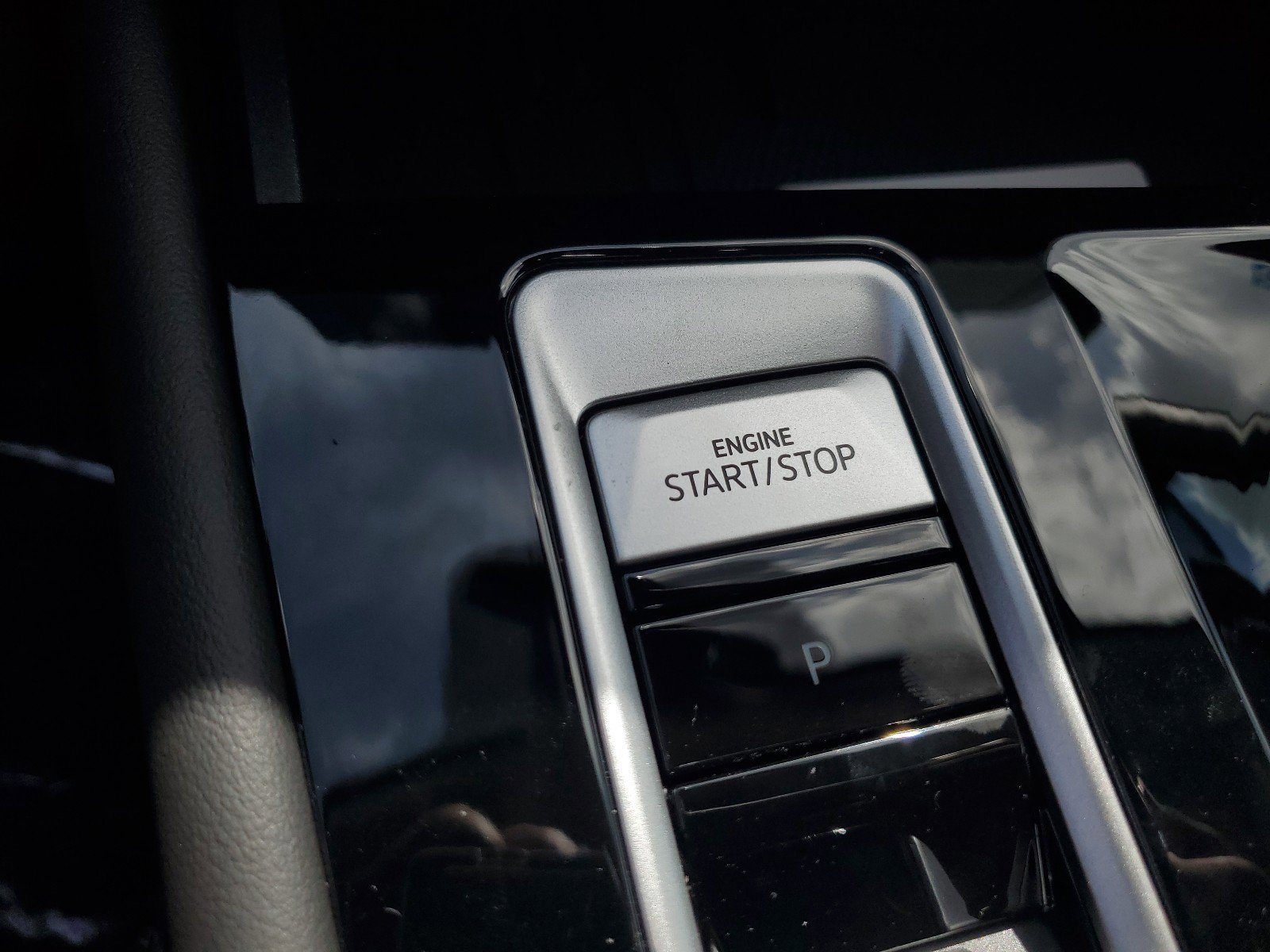 New 2025 Volkswagen Atlas SEL image 28