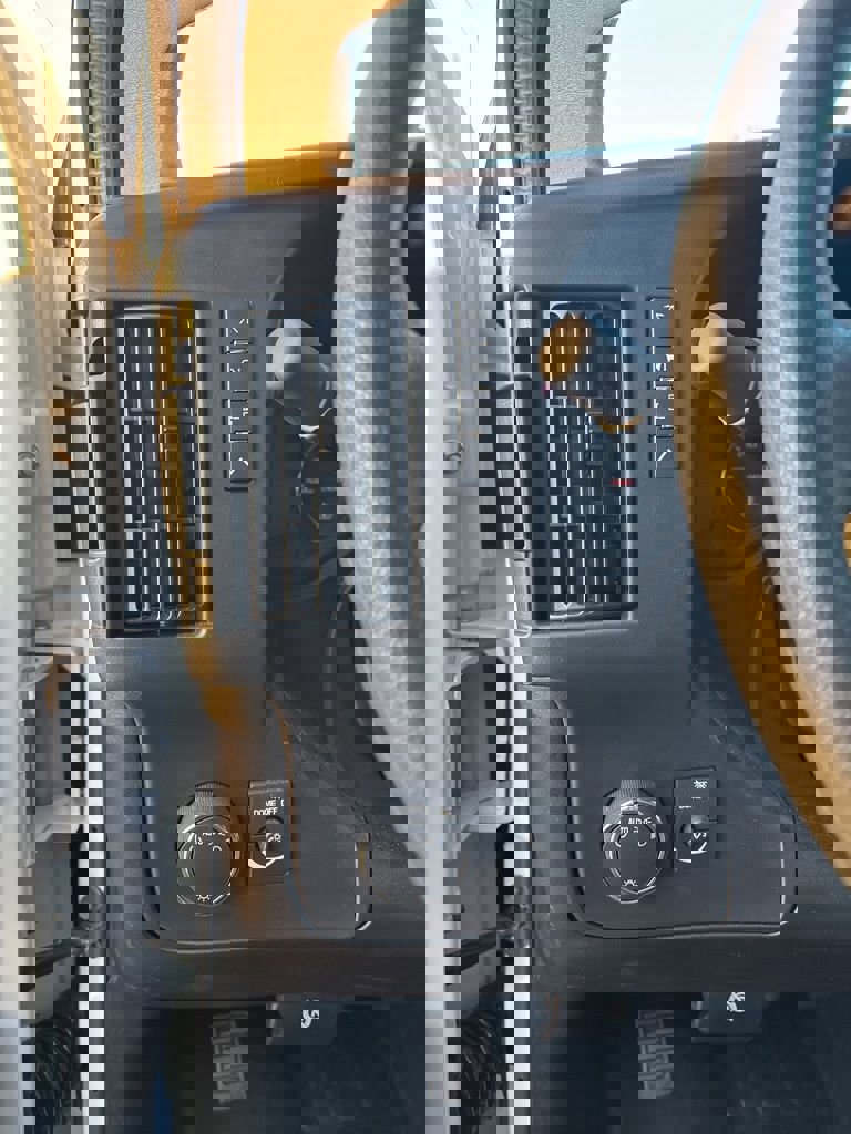 New 2025 GMC Savana 3500 w/ Power Convenience Package image 43