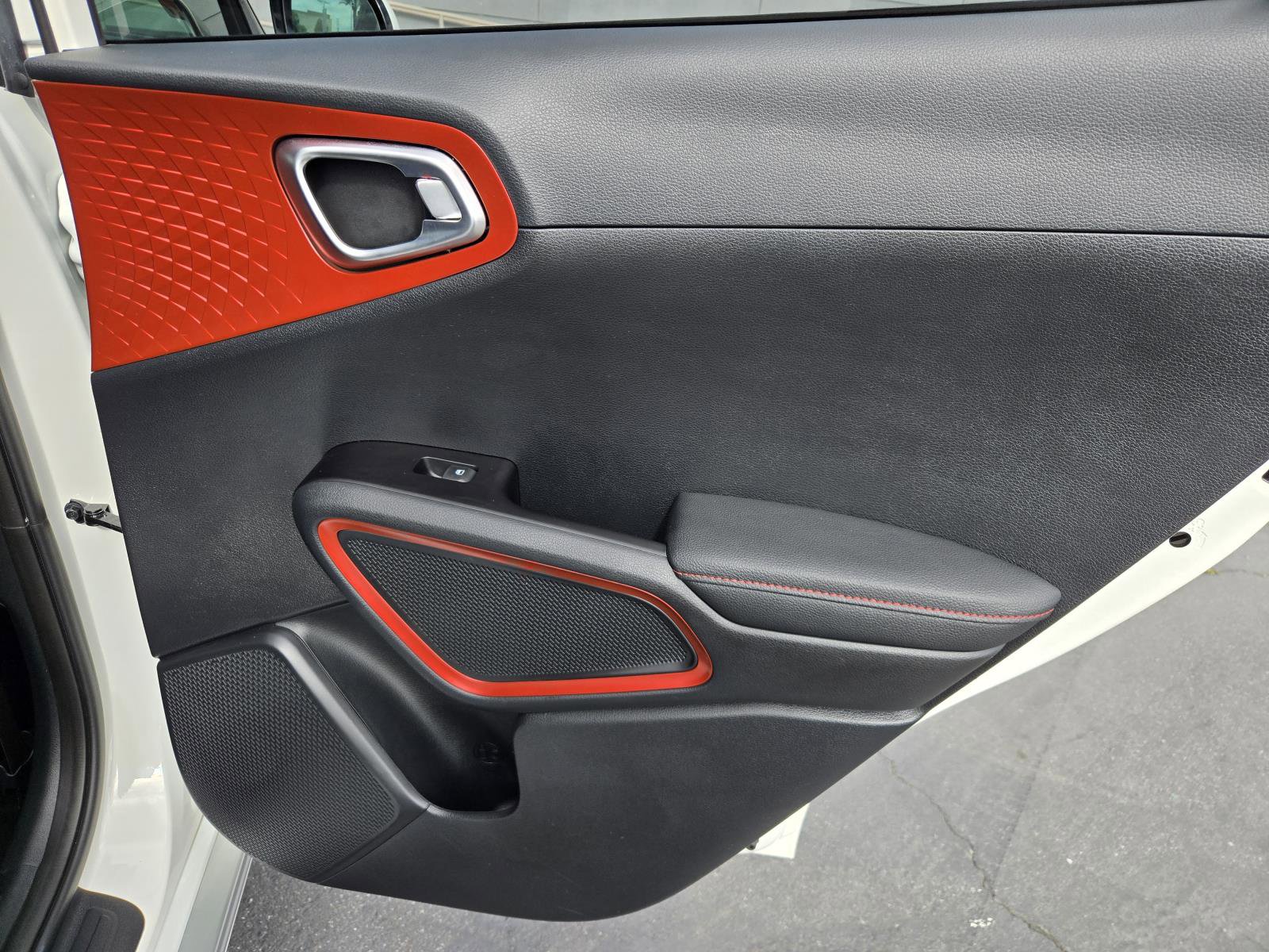 Used 2023 Kia Soul GT-Line w/ GT-Line Technology Package image 32