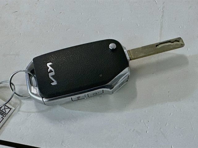Used 2023 Kia Soul LX w/ LX Technology Package FWD image 26