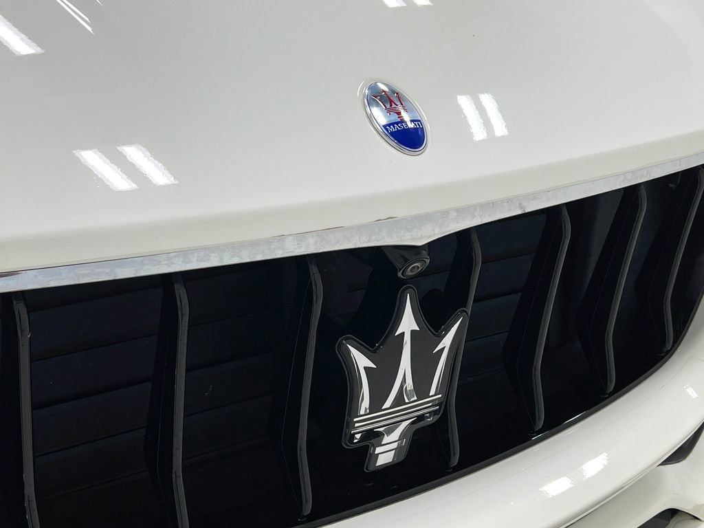 Used 2018 Maserati Levante S GranSport image 40