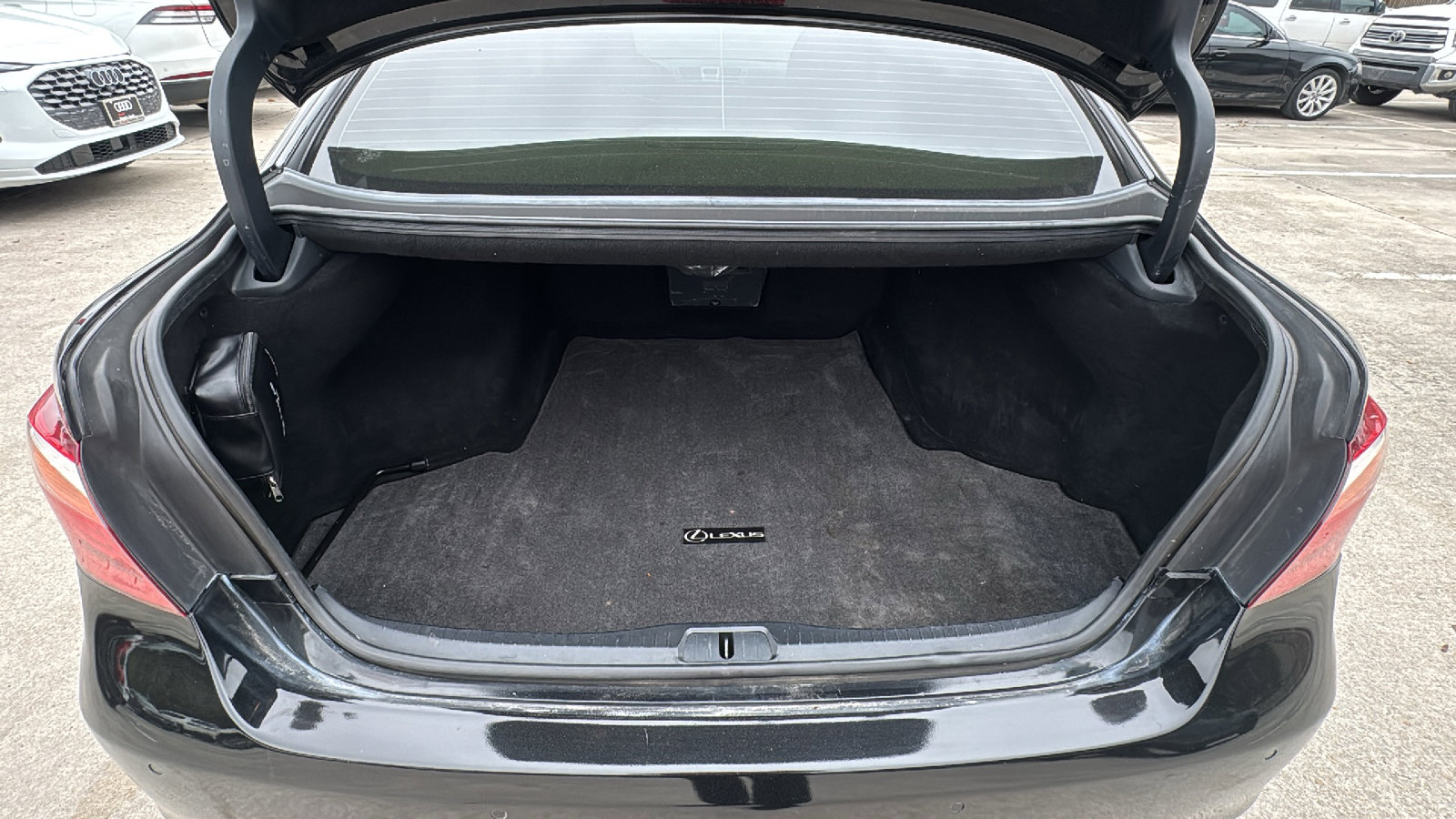 Used 2011 Lexus LS 460 w/ Comfort Pkg image 25