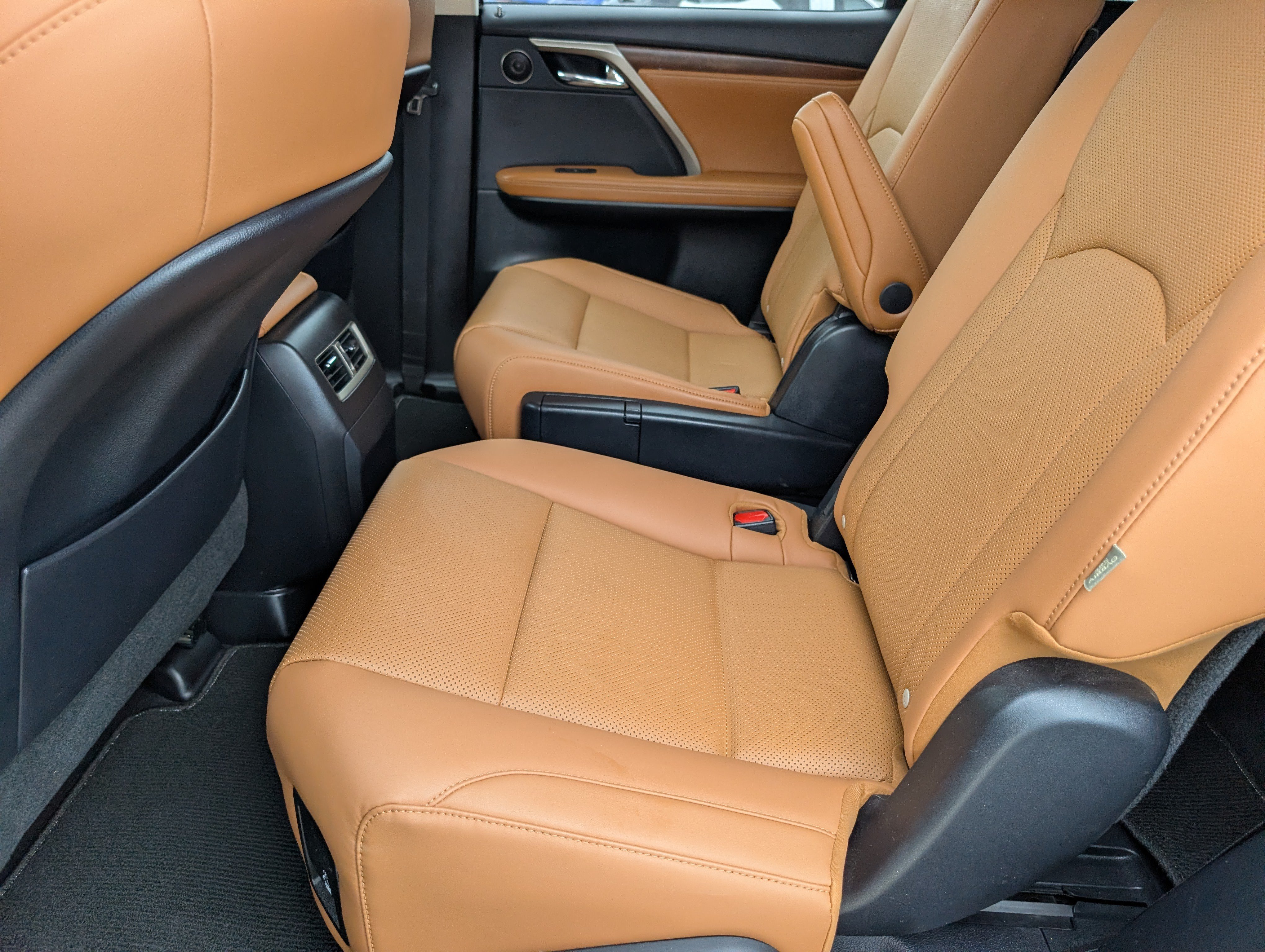 Used 2022 Lexus RX 350L FWD w/ Premium Package image 11