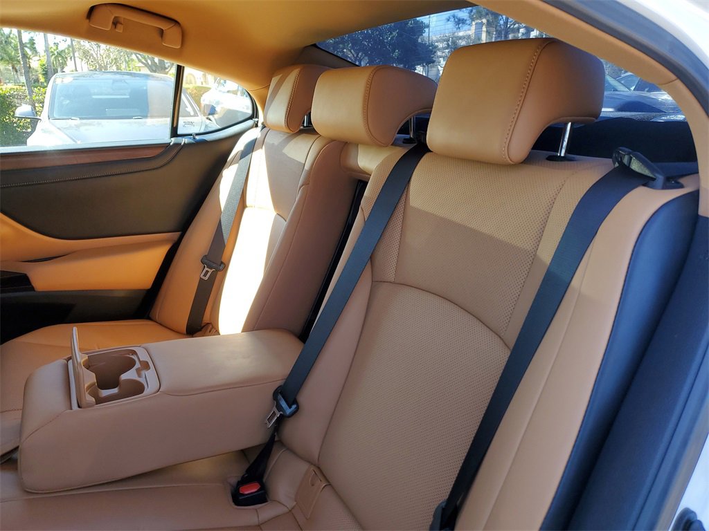 Used 2024 Lexus ES 300h w/ Premium Package image 12