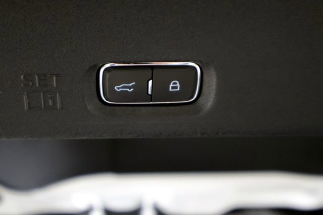 Used 2025 Ford Expedition Active image 17