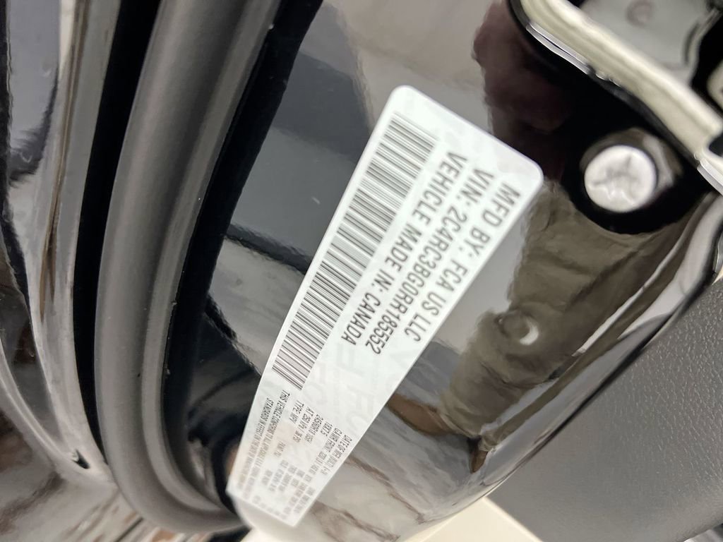 Used 2024 Chrysler Pacifica Touring-L image 27