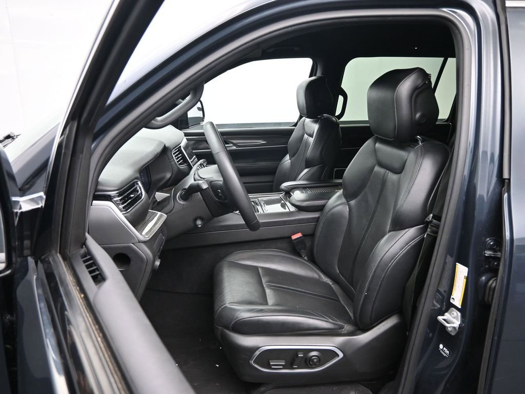 Used 2022 Jeep Wagoneer Series III image 26