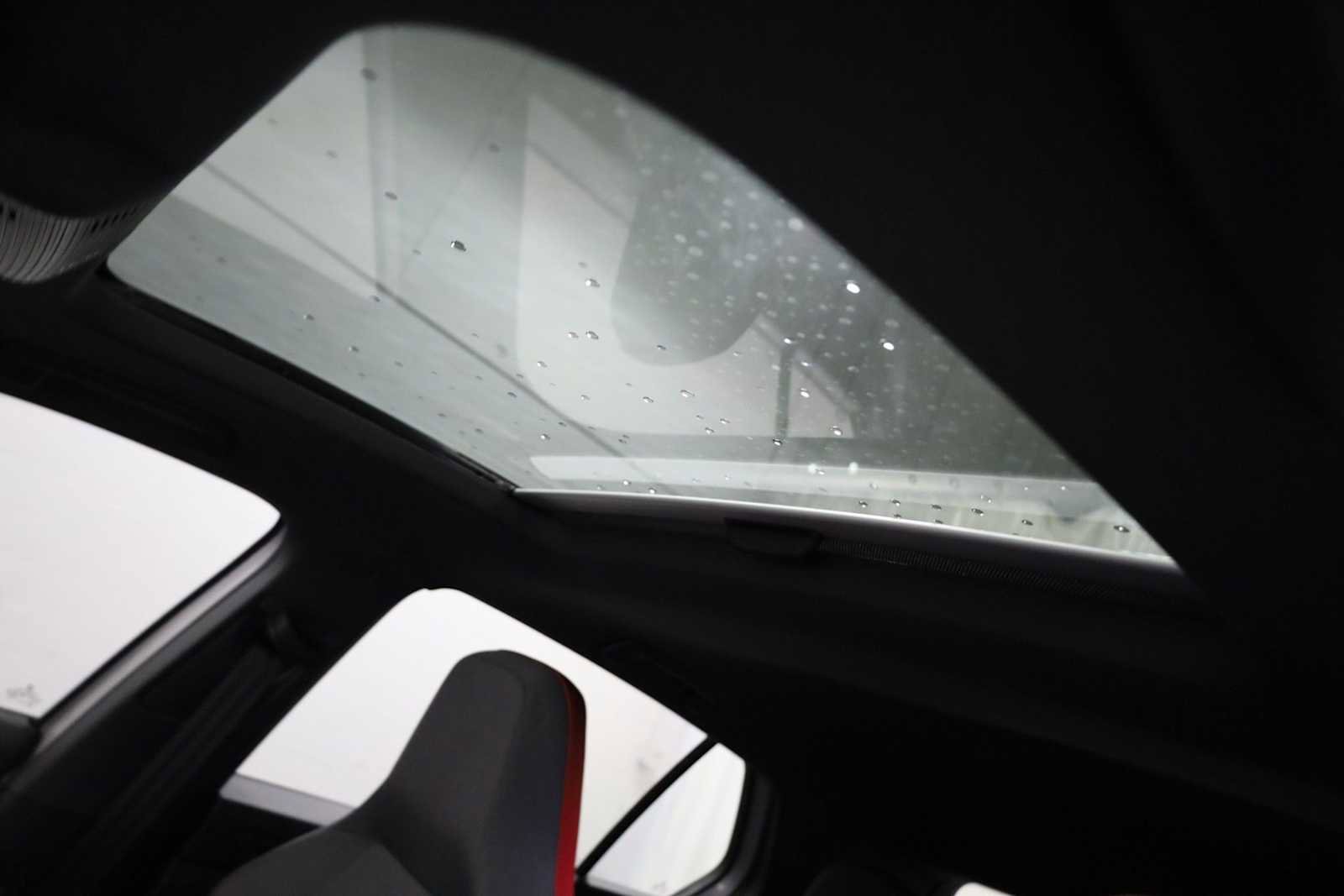 Used 2022 Volkswagen GTI SE image 19