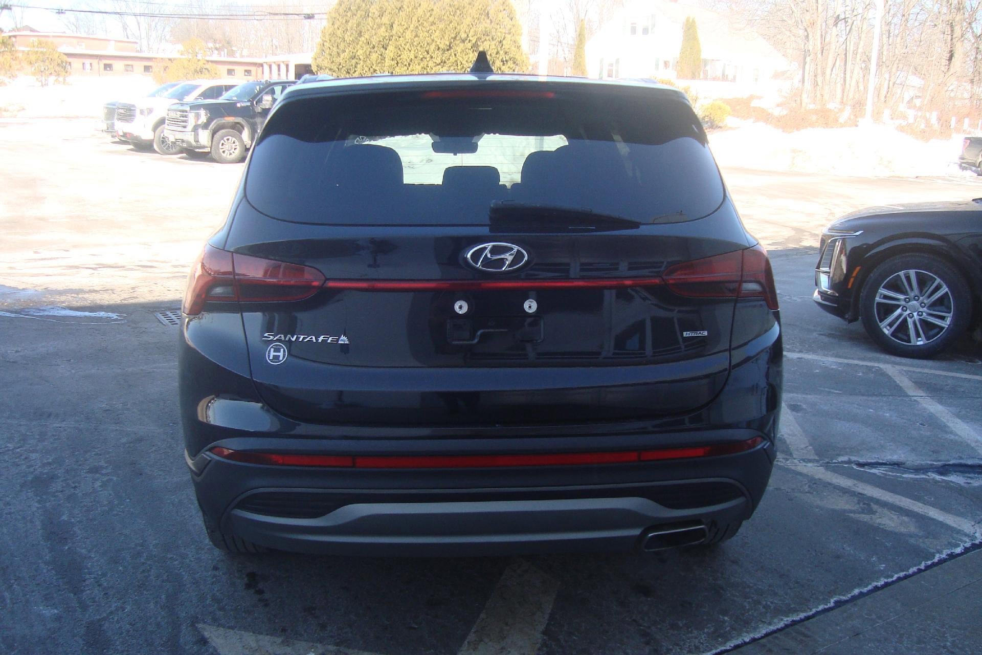 Used 2023 Hyundai Santa Fe SE AWD/4WD image 5