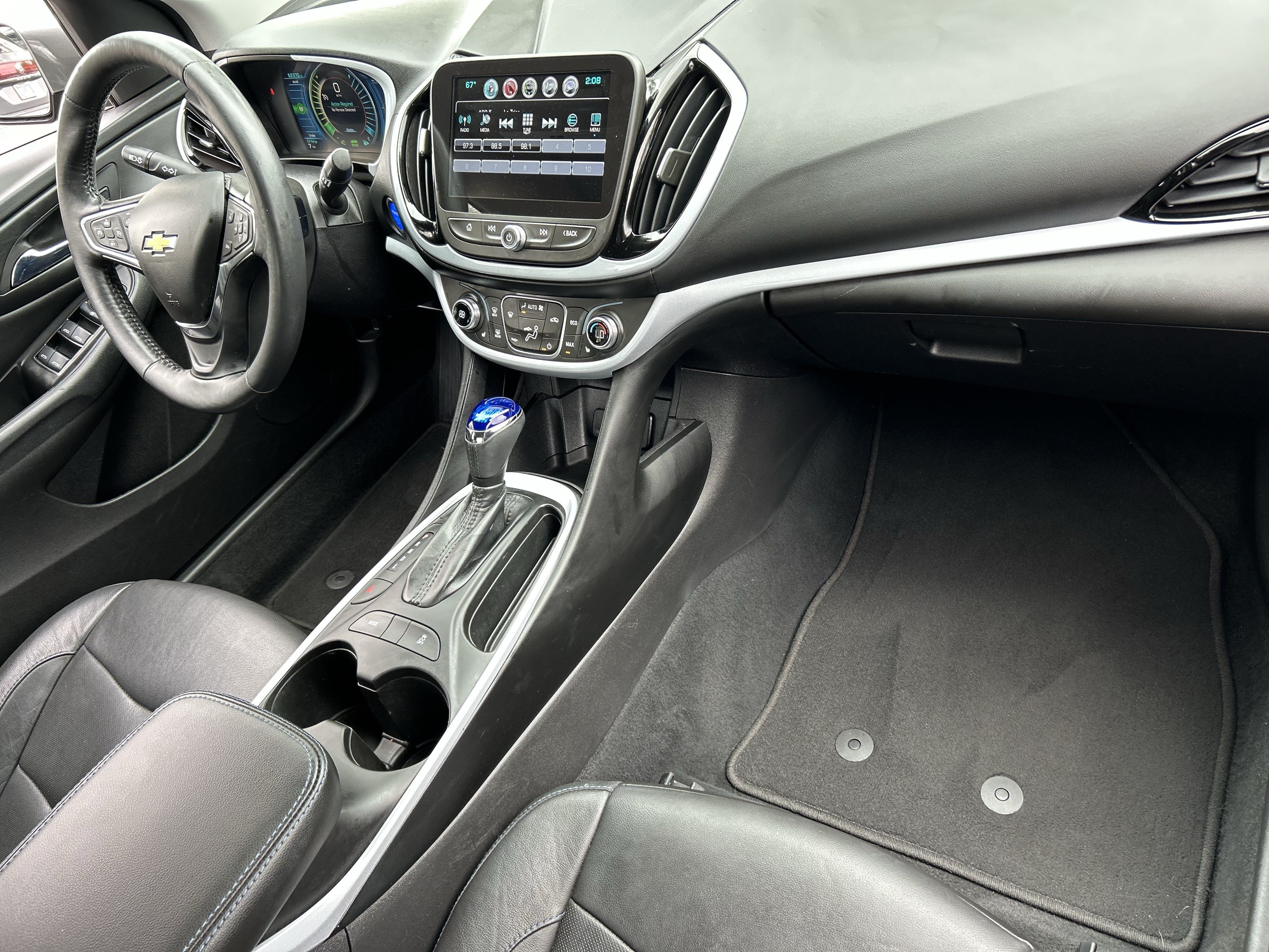 Used 2017 Chevrolet Volt LT w/ Comfort Package FWD image 10