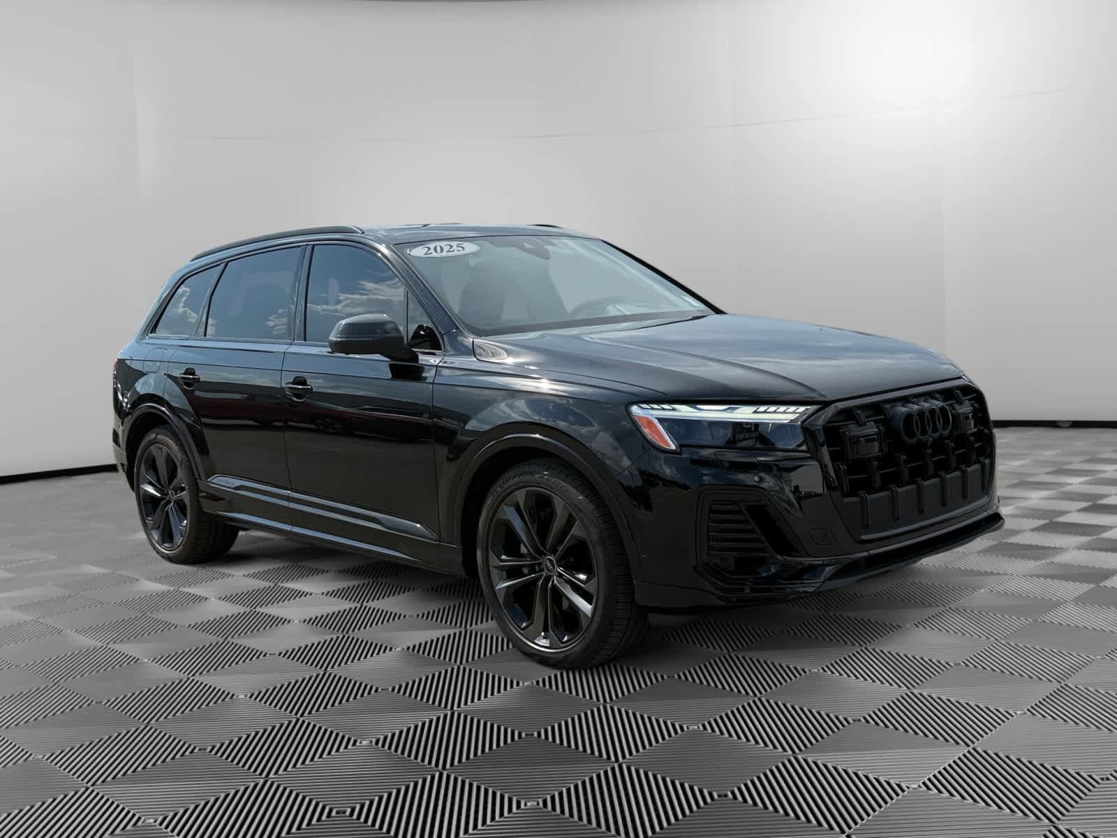 Used 2025 Audi Q7 3.0T Prestige AWD/4WD image 3