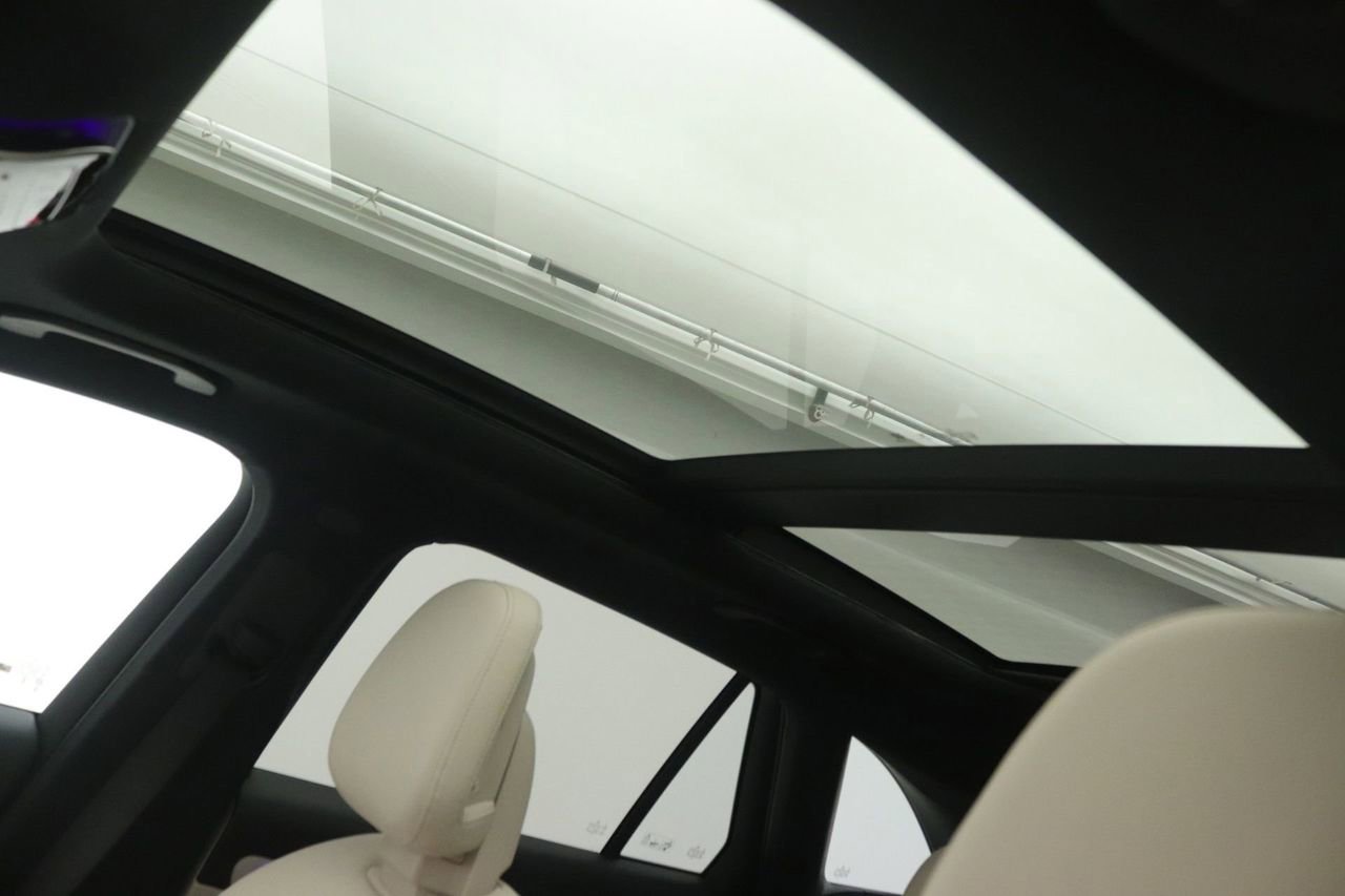 New 2026 Mercedes-Benz GLC 300 image 15