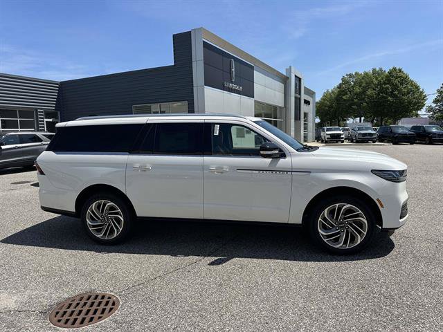 New 2027 Lincoln Navigator L Reserve AWD/4WD image 24