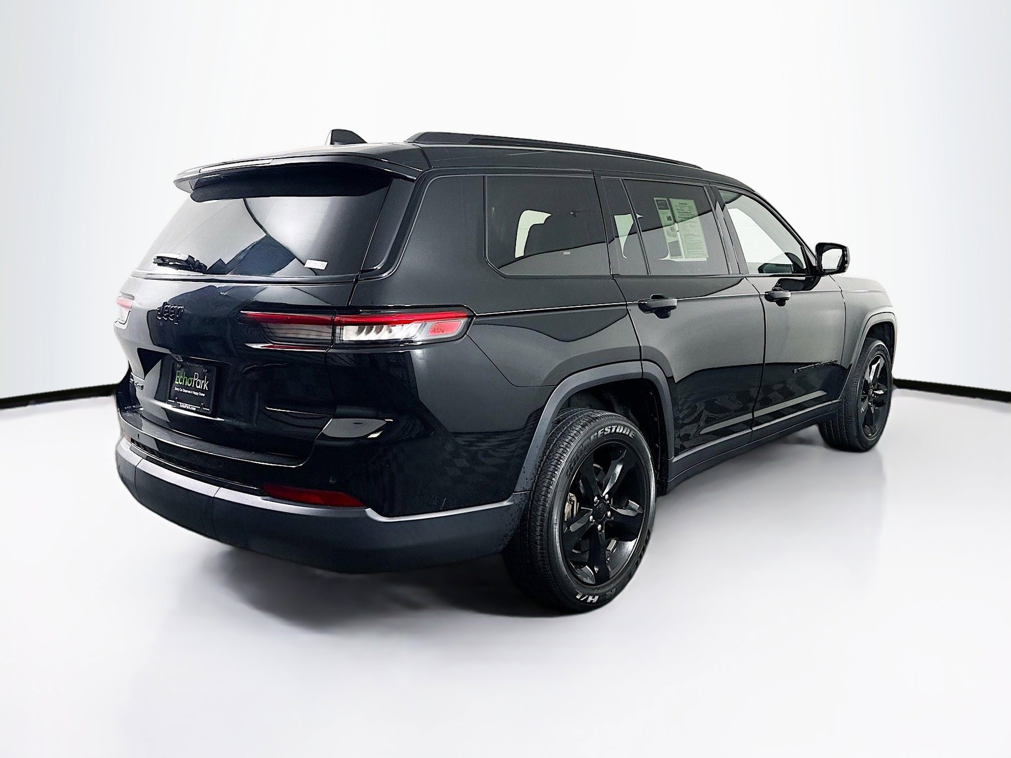 Used 2023 Jeep Grand Cherokee L Laredo image 9