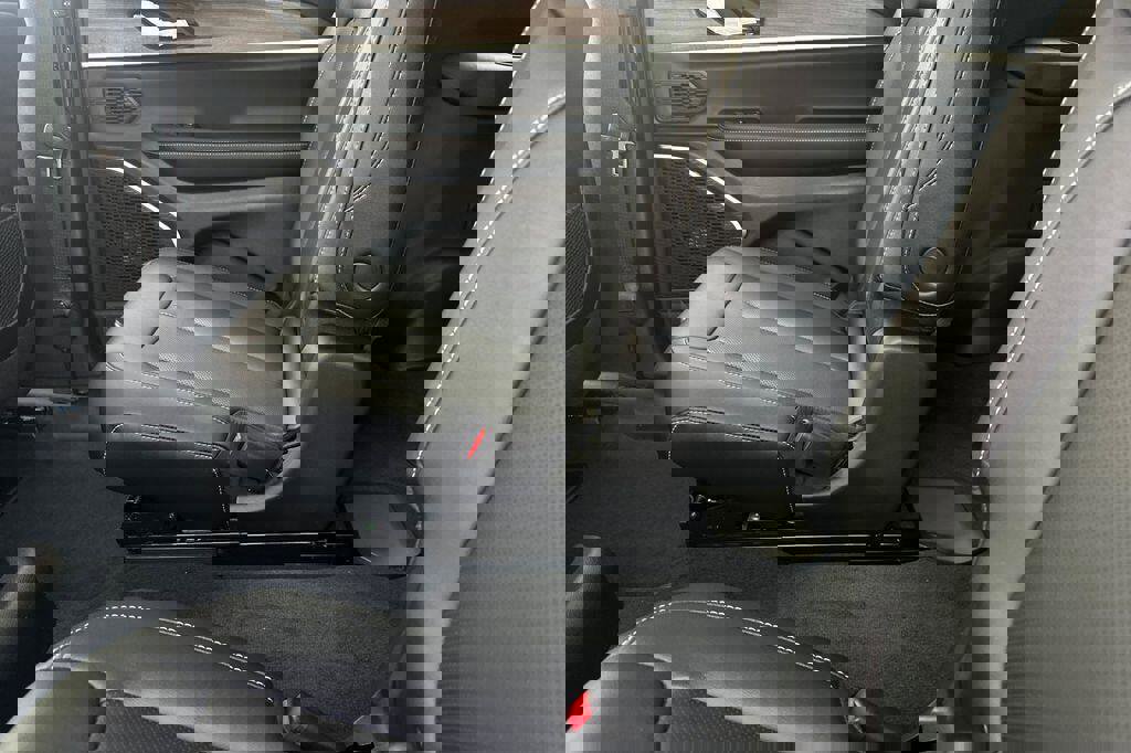 New 2025 Jeep Grand Cherokee L Limited w/ Luxury Tech Group II image 9