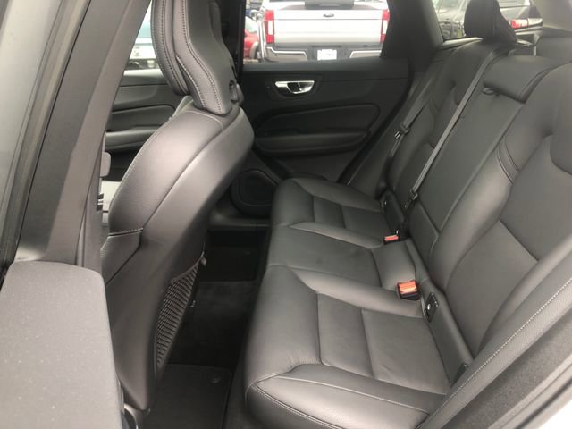 Used 2025 Volvo XC60 B5 Plus AWD/4WD image 26