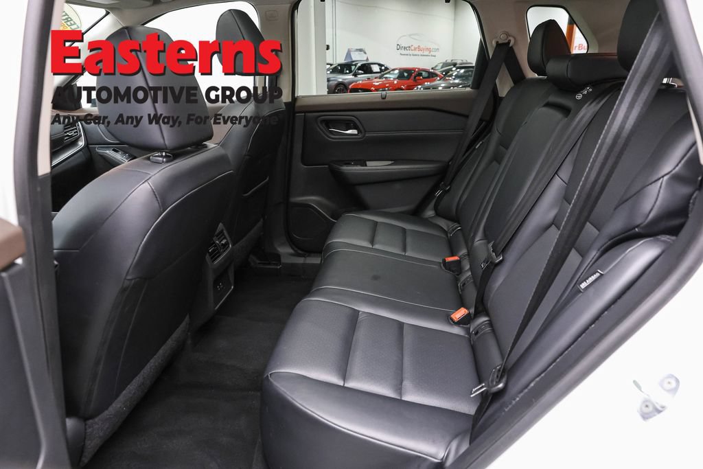 Used 2023 Nissan Rogue SV w/ SV Premium B Package AWD/4WD image 21