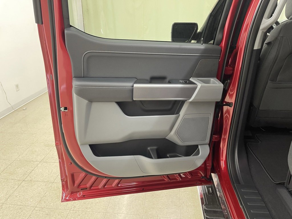 New 2025 Ford F150 XLT image 17