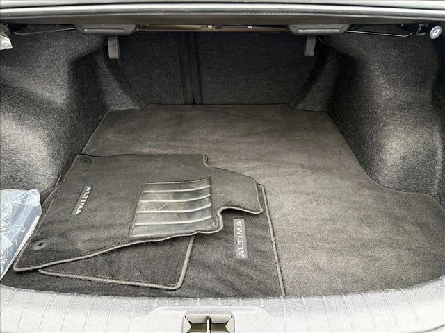 Used 2024 Nissan Altima 2.5 SV image 25