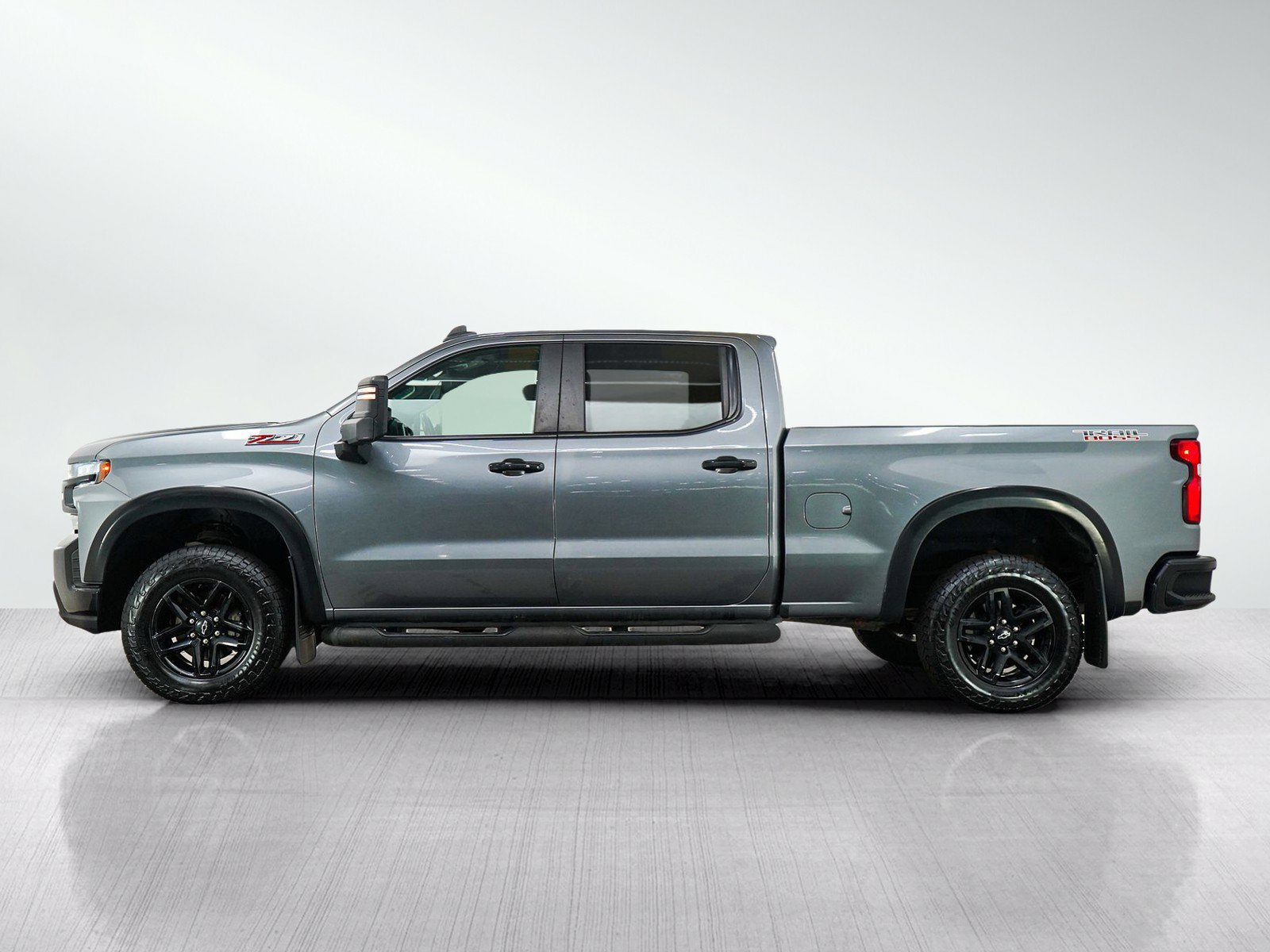 Used 2021 Chevrolet Silverado 1500 LT Trail Boss w/ Bed Protection Package AWD/4WD image 2