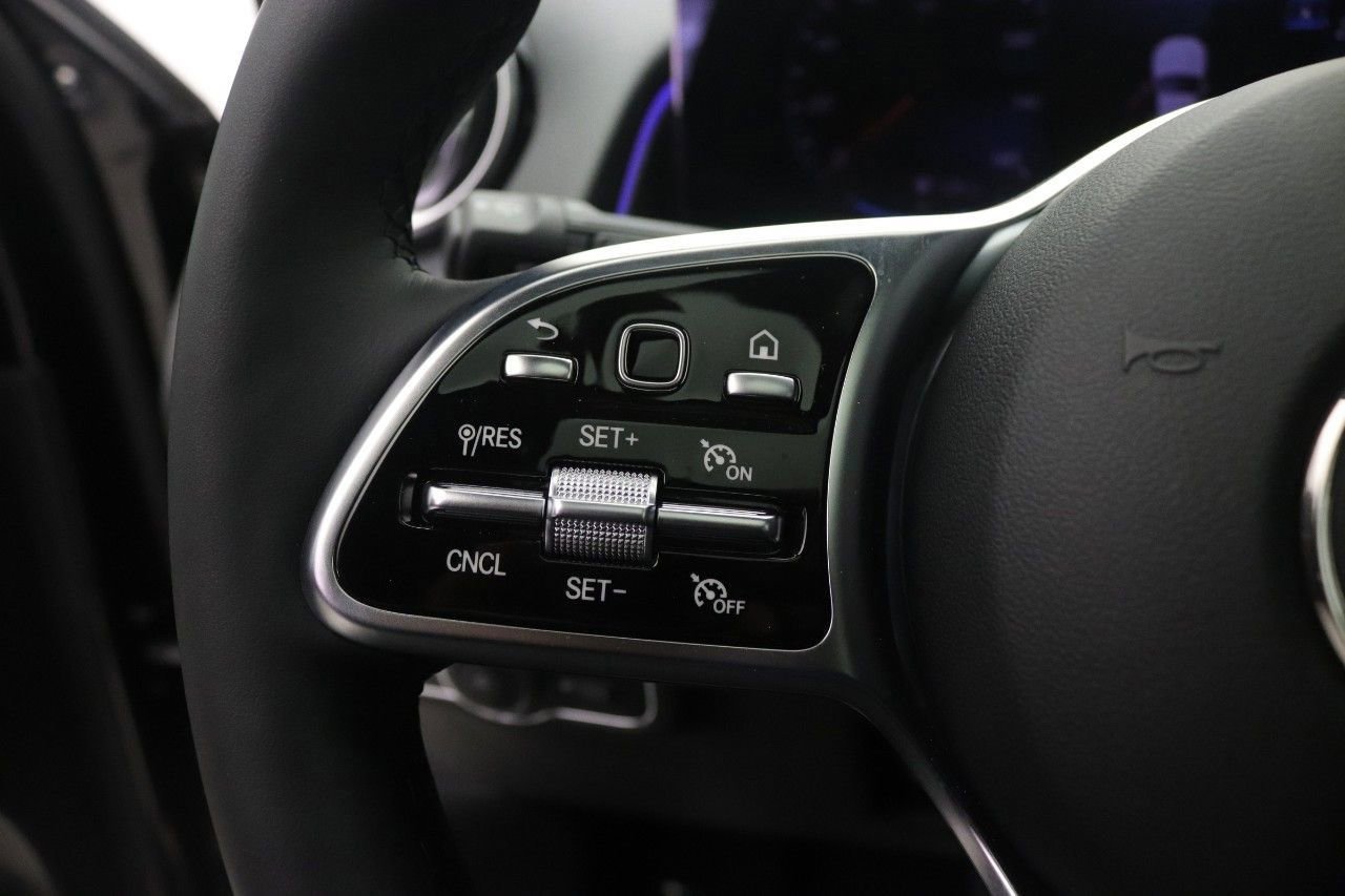 Certified 2023 Mercedes-Benz GLB 250 image 13