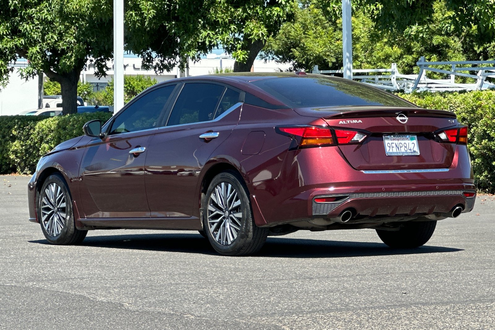 Certified 2023 Nissan Altima 2.5 SV w/ SV Premium Package FWD image 6