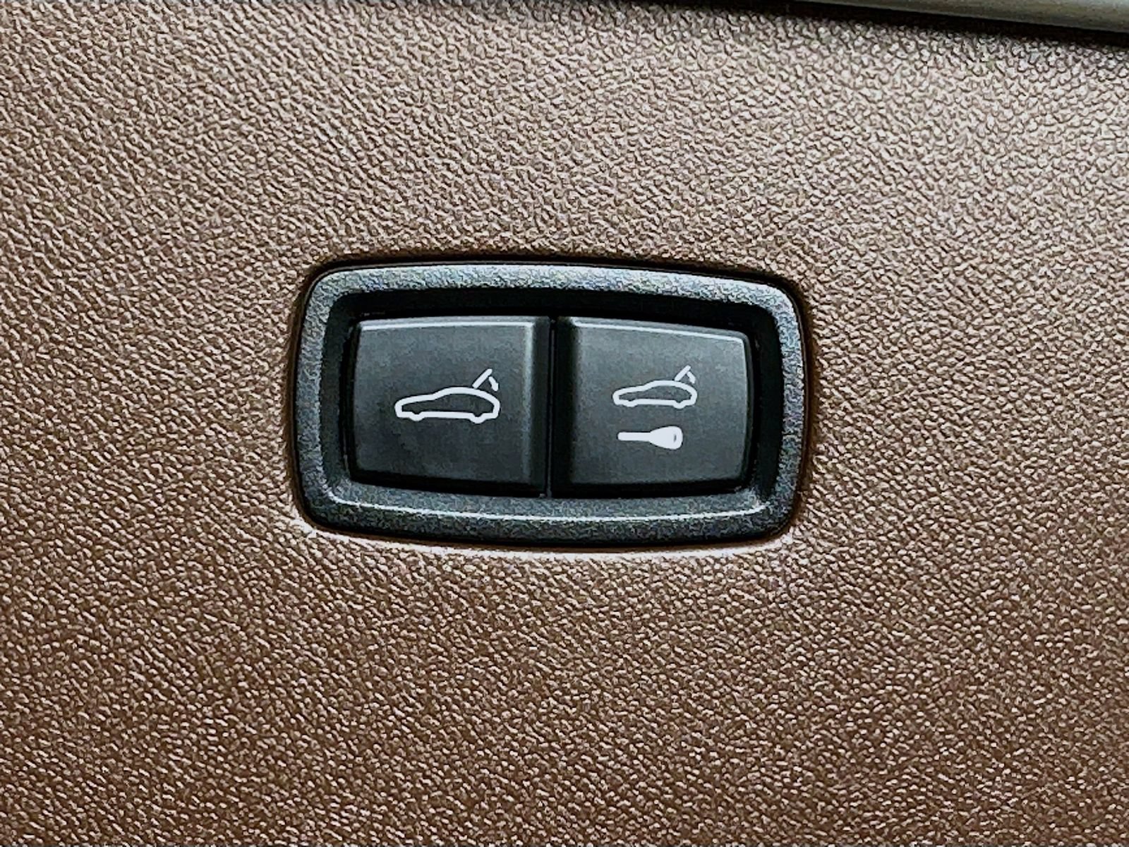 Used 2022 Porsche Cayenne S AWD/4WD image 39