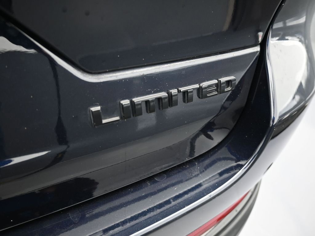 Used 2024 Jeep Grand Cherokee Limited w/ Black Appearance Package image 40