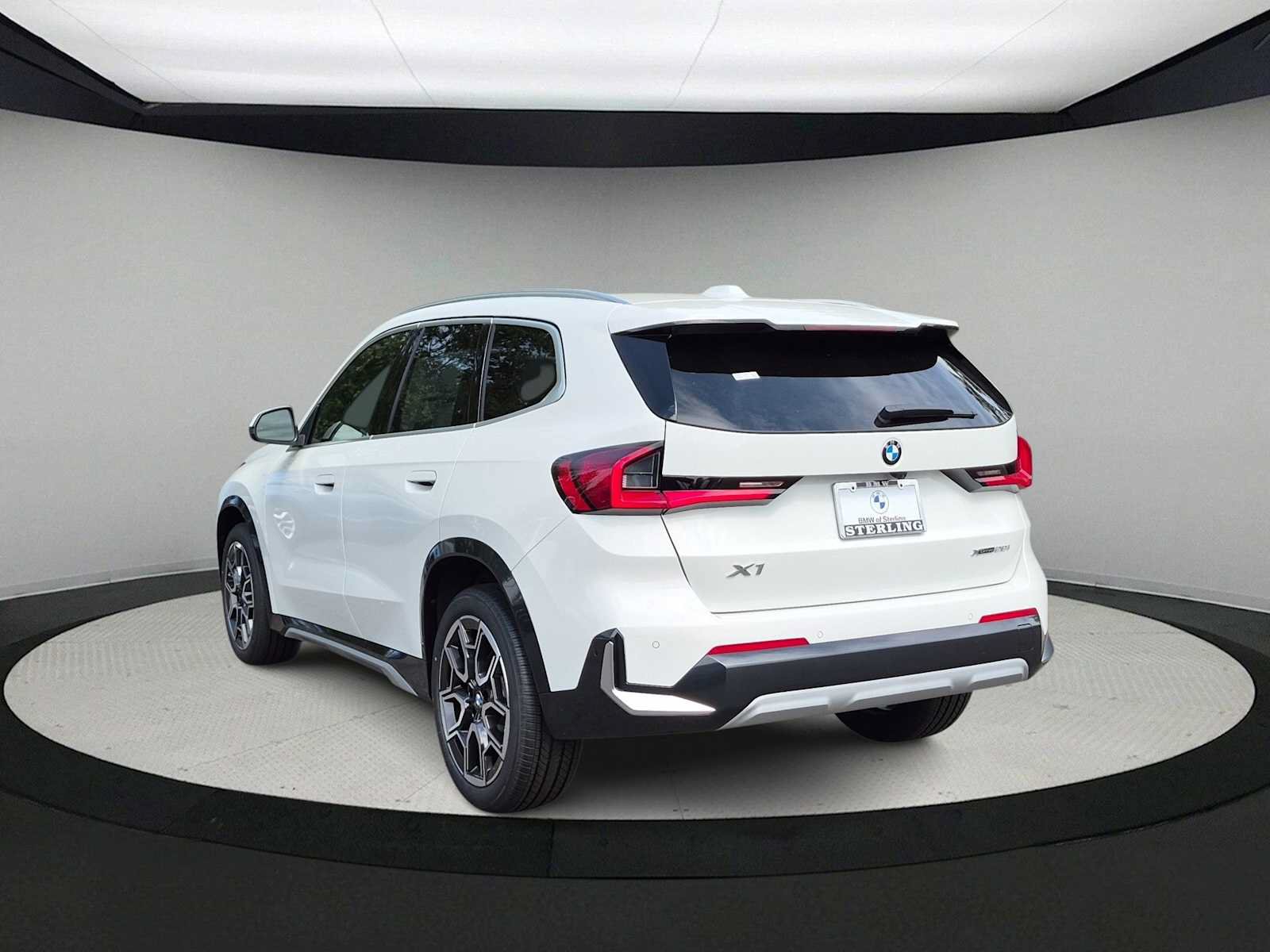 New 2027 BMW X1 xDrive28i AWD/4WD image 6