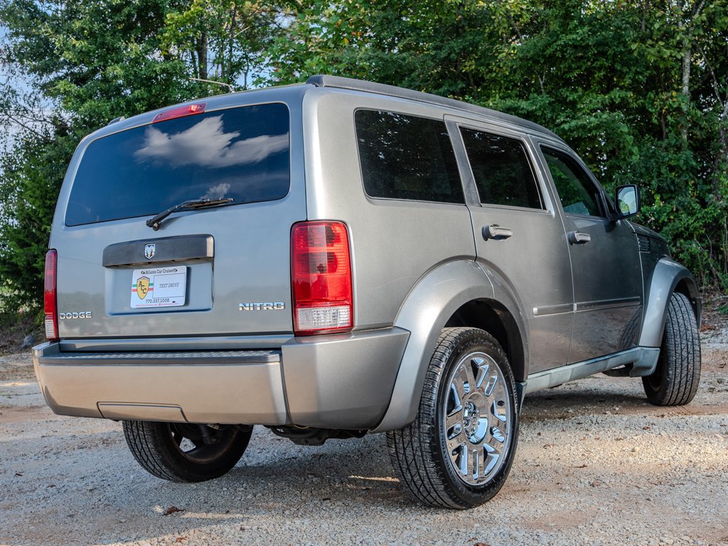 Used 2011 Dodge Nitro Heat RWD image 5