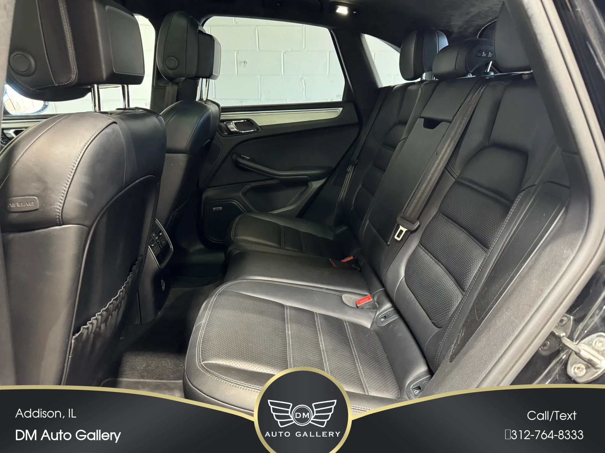 Used 2018 Porsche Macan Turbo w/ Premium Package Plus AWD/4WD image 29