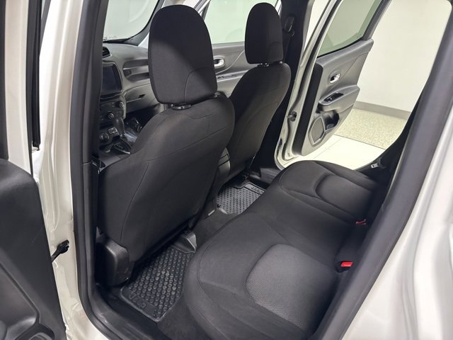 Used 2023 Jeep Renegade Latitude image 22
