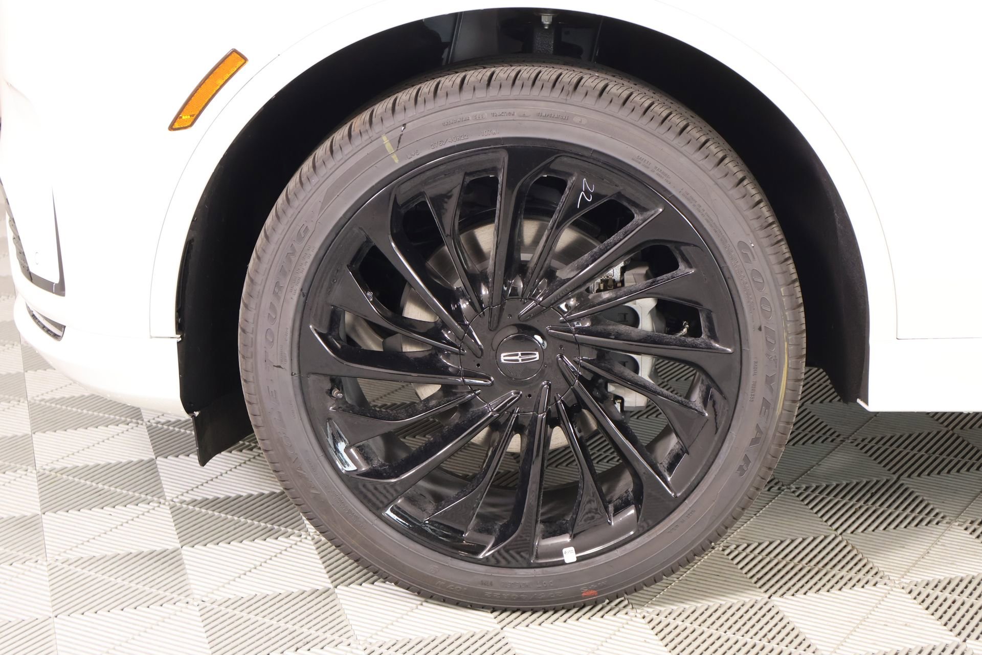 New 2026 Lincoln Aviator Reserve AWD/4WD image 19