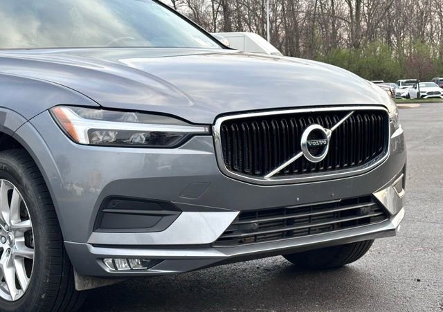 Used 2021 Volvo XC60 T5 Momentum w/ Premium Package image 2