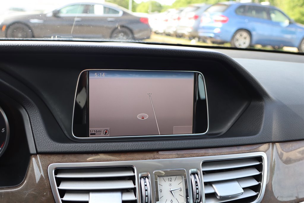 Used 2014 Mercedes-Benz E 250 BlueTEC Sedan image 27