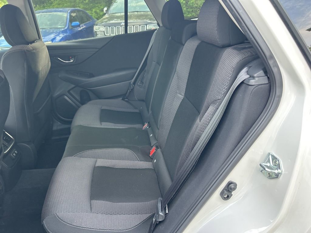 Used 2022 Subaru Outback Premium image 17