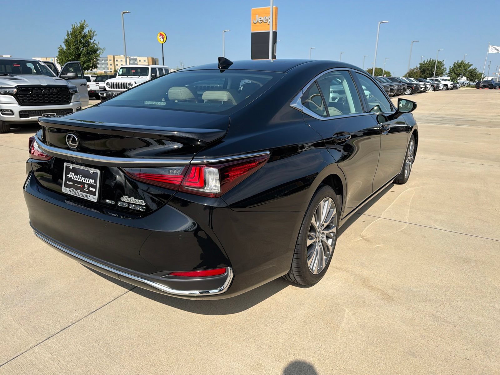 Used 2021 Lexus ES 250 w/ Premium Package AWD/4WD image 5