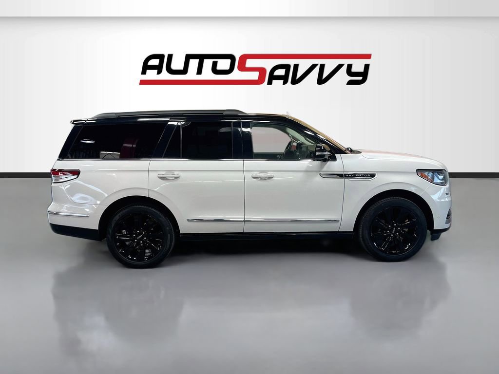 Used 2024 Lincoln Navigator Black Label AWD/4WD image 8