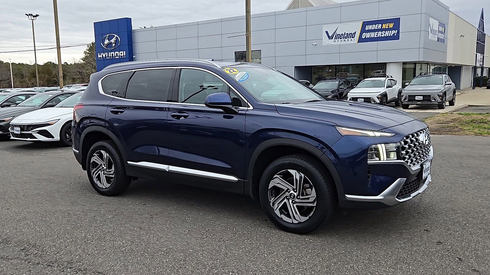 Certified 2022 Hyundai Santa Fe SEL image 2