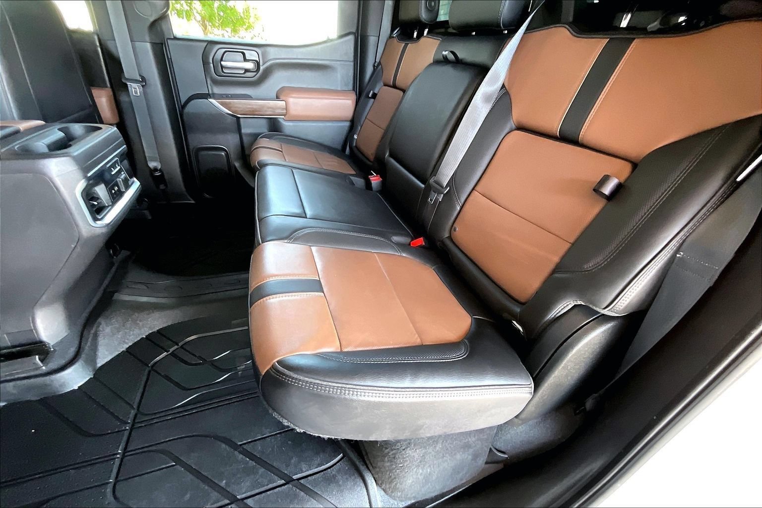Used 2021 Chevrolet Silverado 1500 High Country AWD/4WD image 20