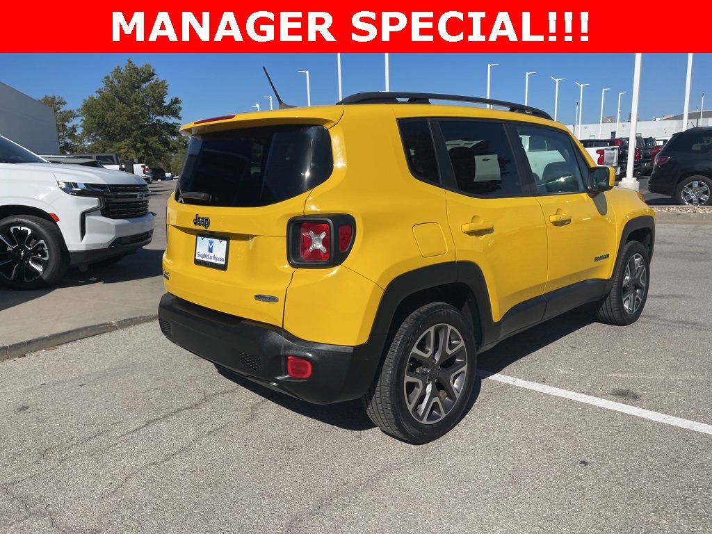Used 2016 Jeep Renegade Latitude w/ Cold Weather Group image 3