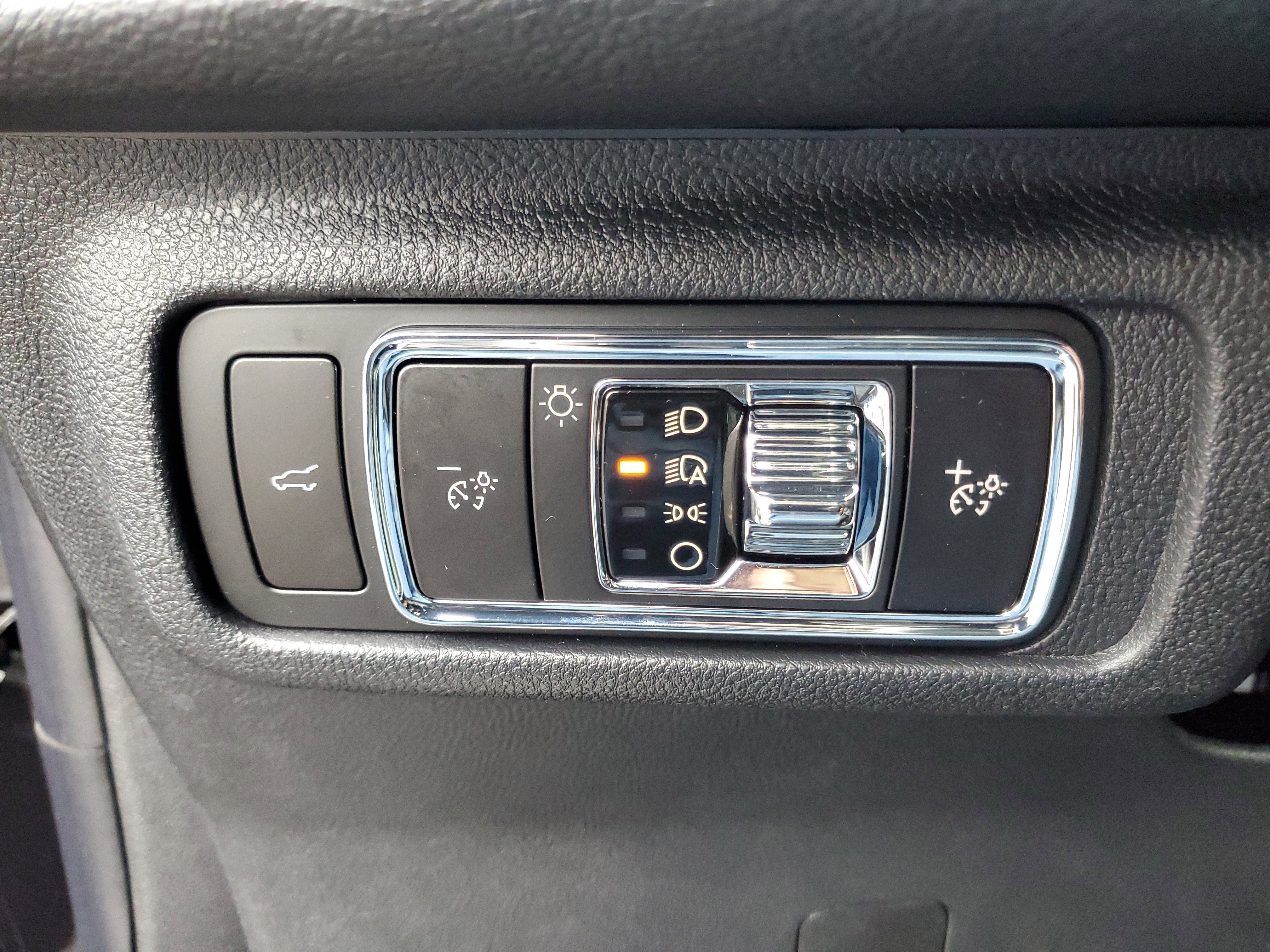 New 2026 Lincoln Corsair Premiere image 14