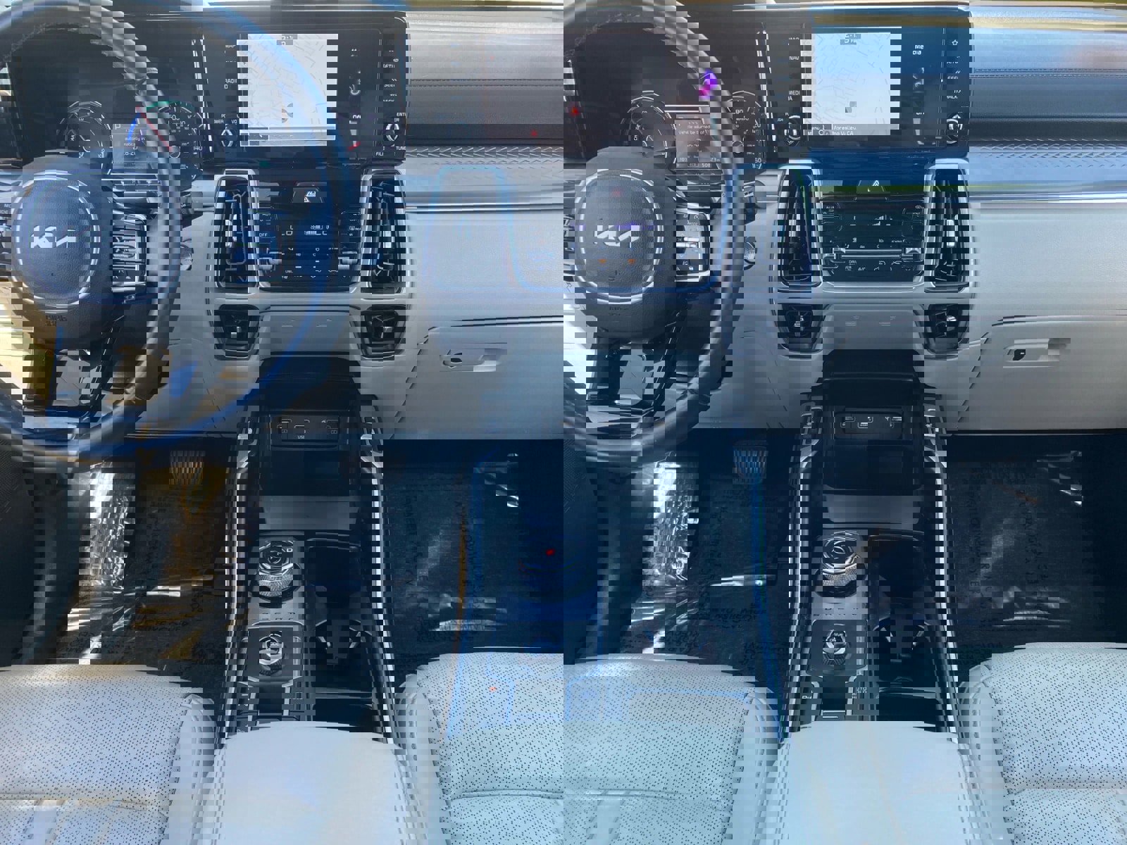 Used 2023 Kia Sorento EX w/ Panoramic Sunroof Package image 11