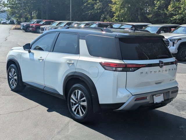 Used 2024 Nissan Pathfinder SL AWD/4WD image 5